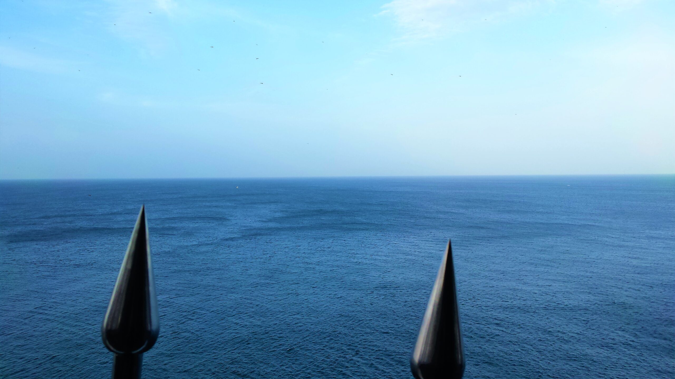 The Indian Ocean and coastal cliffs near Koneswaram, Trincomalee